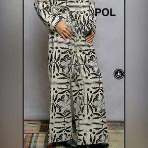 BPB225-1🤍🖤POL pretty Wide-Leg hand stamped Patterned Pants in cream+black!